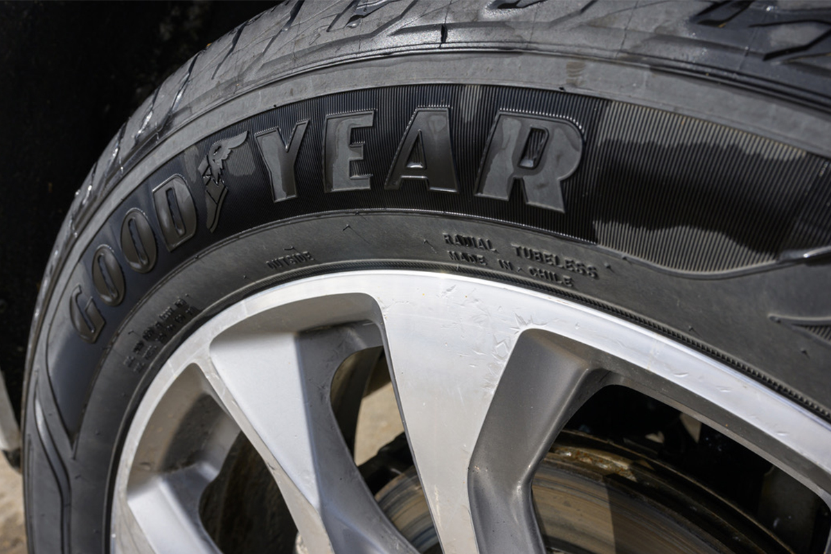 Side profile of Goodyear tire.” width=